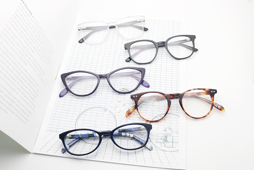 Unlock Your Style Potential with Our Affordable and Versatile Optical Frames!